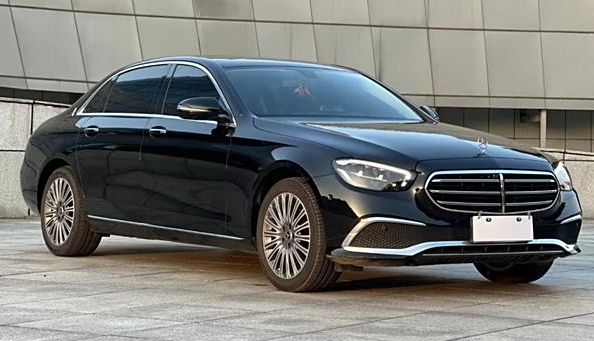 奔驰E300租车
