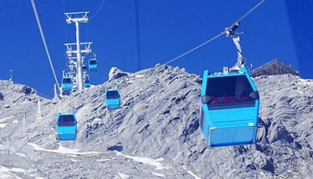 云南玉龙雪山大索道海拔