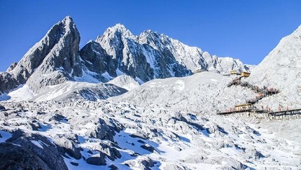 云南玉龙雪山属于哪个市