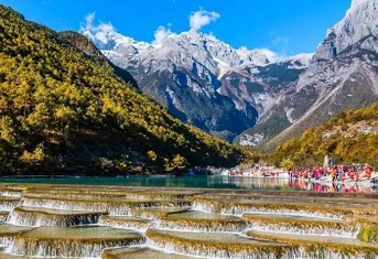 去云南旅游穿什么衣服