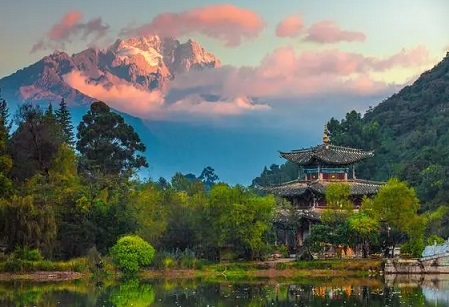 暑假去云南旅游好吗