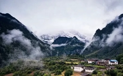 暑假去云南旅游热吗