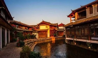 旅游去丽江花费