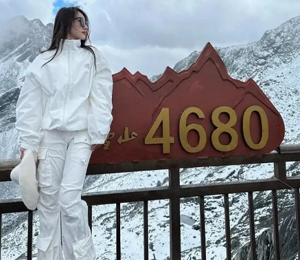 玉龙雪山和泸沽湖哪个好玩