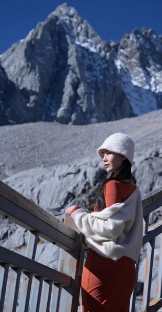 夏天去玉龙雪山穿什么