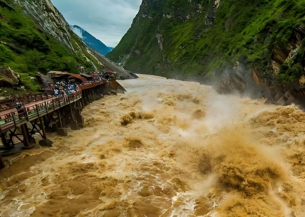 虎跳峡旅游攻略